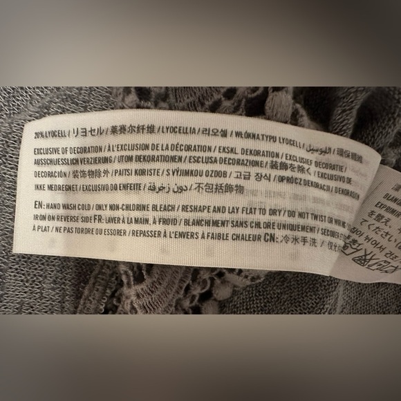 ABERCROMBIE & FITCH Long Sleeve Lace Trim High Low Top Small - Picture 11 of 12